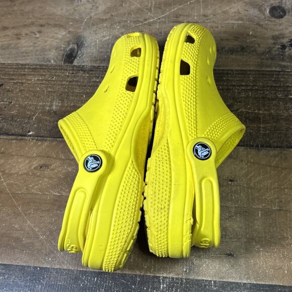 Crocs Classic Clog Men's 4 Women's 6 Canary Yellow Sandals Shoes - Picture 7 of 8